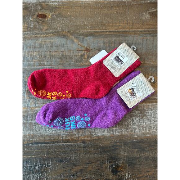 NWT Muk Luk The Original Aloe Socks OSFM 2 Pairs Red Purple Non Slip - Picture 3 of 6